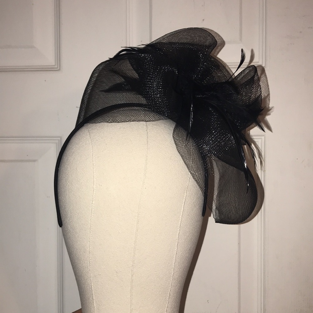 Women’s Elegant Black Fascinator Headband